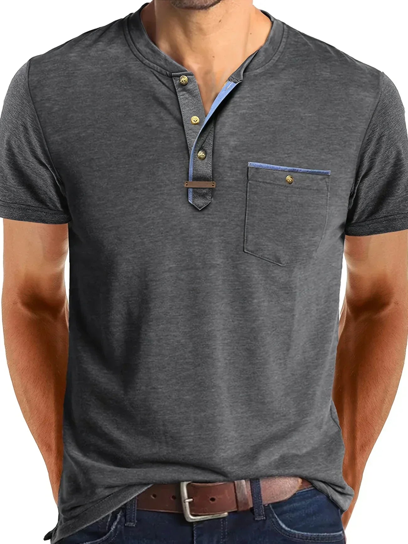 Eusébio - Elegant T-Shirt med Knapper og Lomme