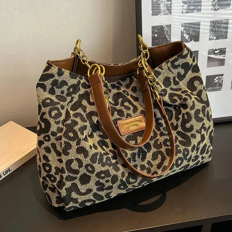 Leonia - Trendová Kabelka Shopper s Leopardím Vzorom