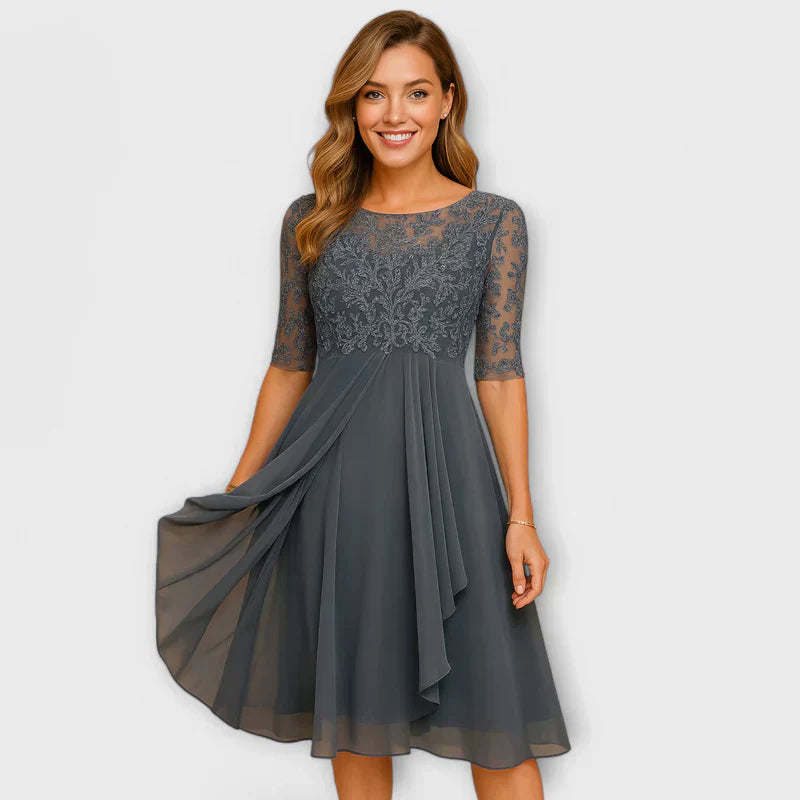 Daphné - Vestido Hecho a Mano con Bordado de Encaje y Detalles de Tul