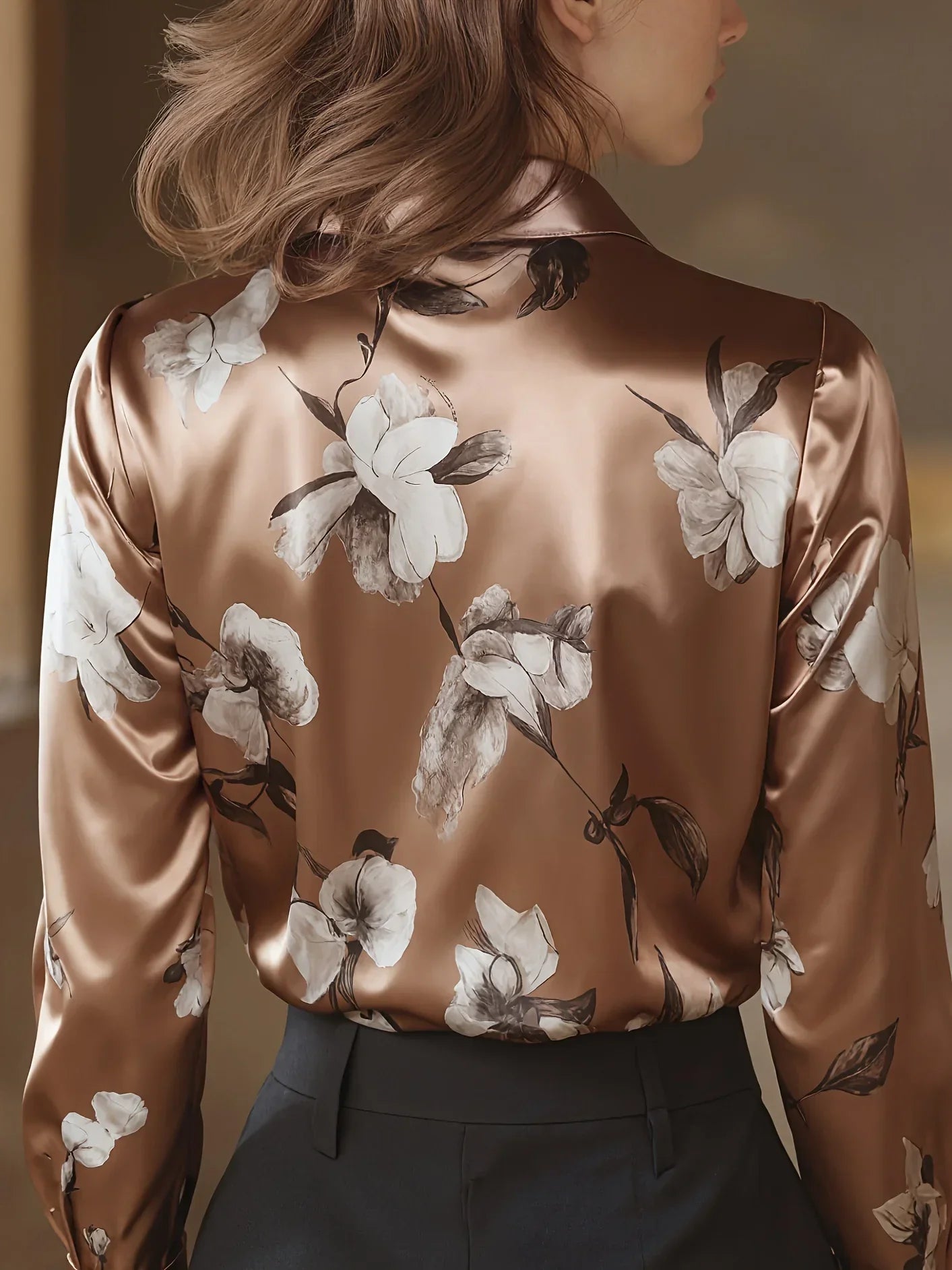 Taina - Chemise en Soie Fleurie Sophistiquée