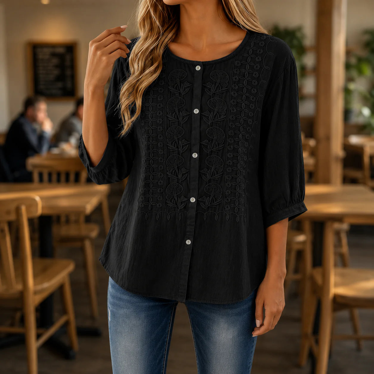 Britany - Blusa Elegante de Algodón Finamente Bordada