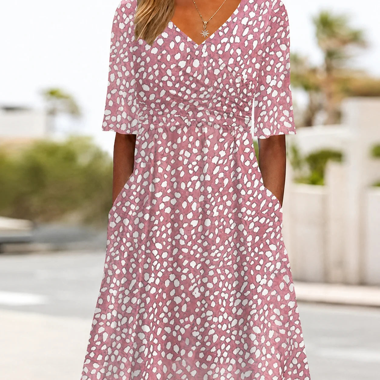 Svea - Vestido de Verano Rosa y Blanco Acampanado