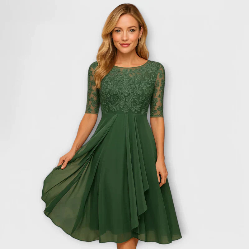Daphné - Vestido Hecho a Mano con Bordado de Encaje y Detalles de Tul