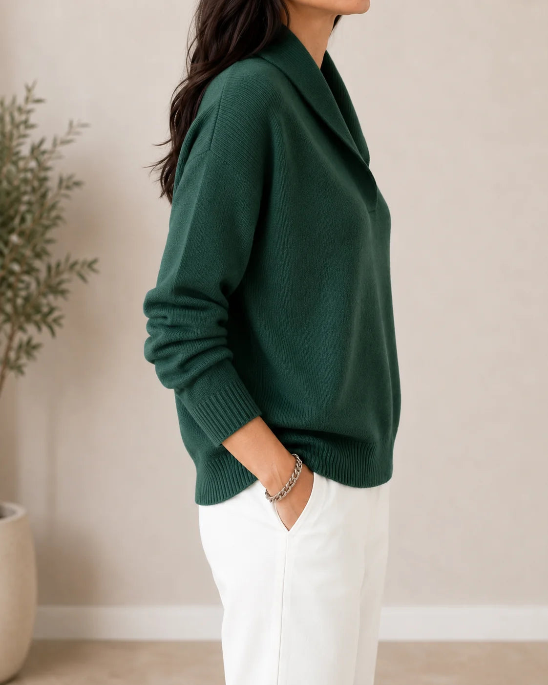 Colette - Suéter de Punto Fino con Cuello en V Curvado