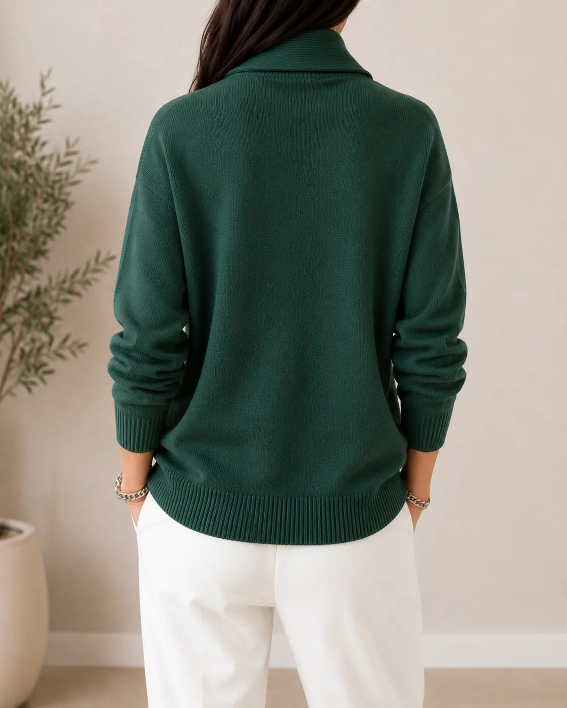 Colette - Suéter de Punto Fino con Cuello en V Curvado