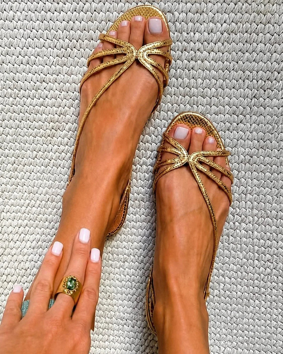 Margarida - Sandalias Elegantes de Charol Metálicas Femeninas