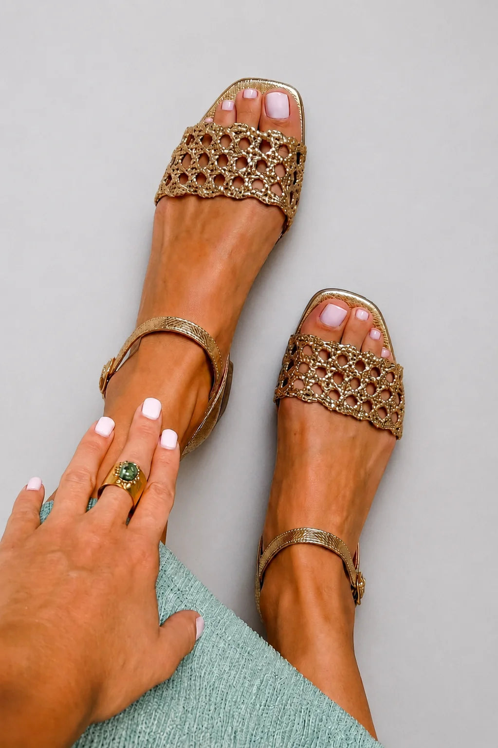 Orane - Sandalias Elegantes Doradas de Verano