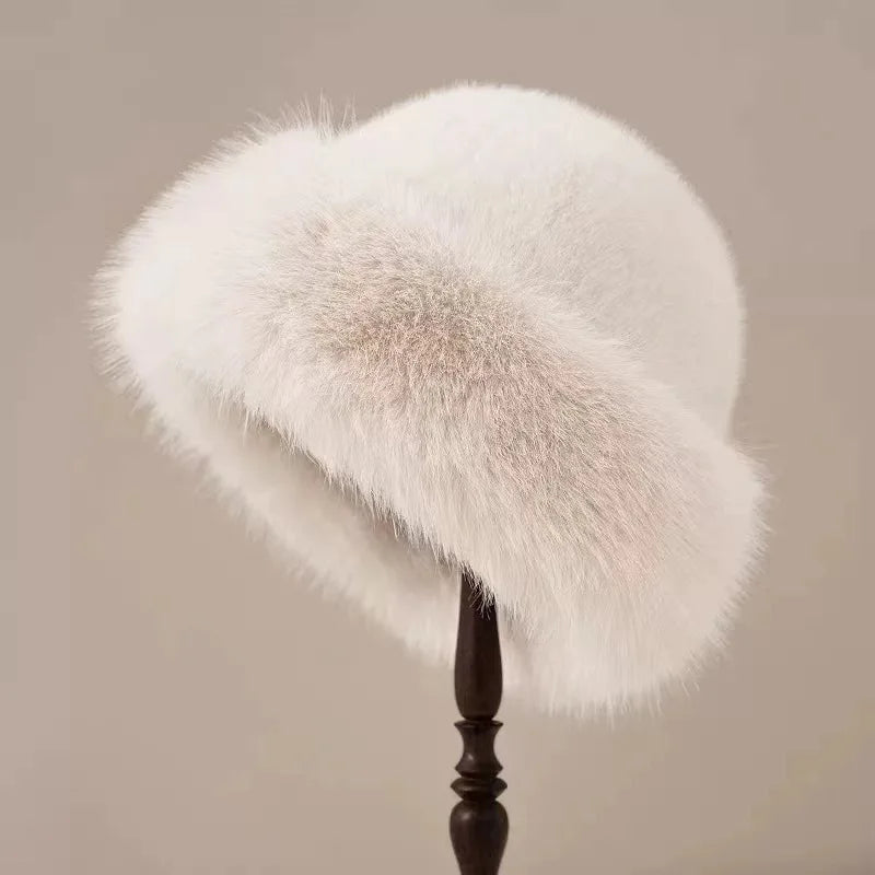 April - Chapeau Élegant en Fourrure Premium