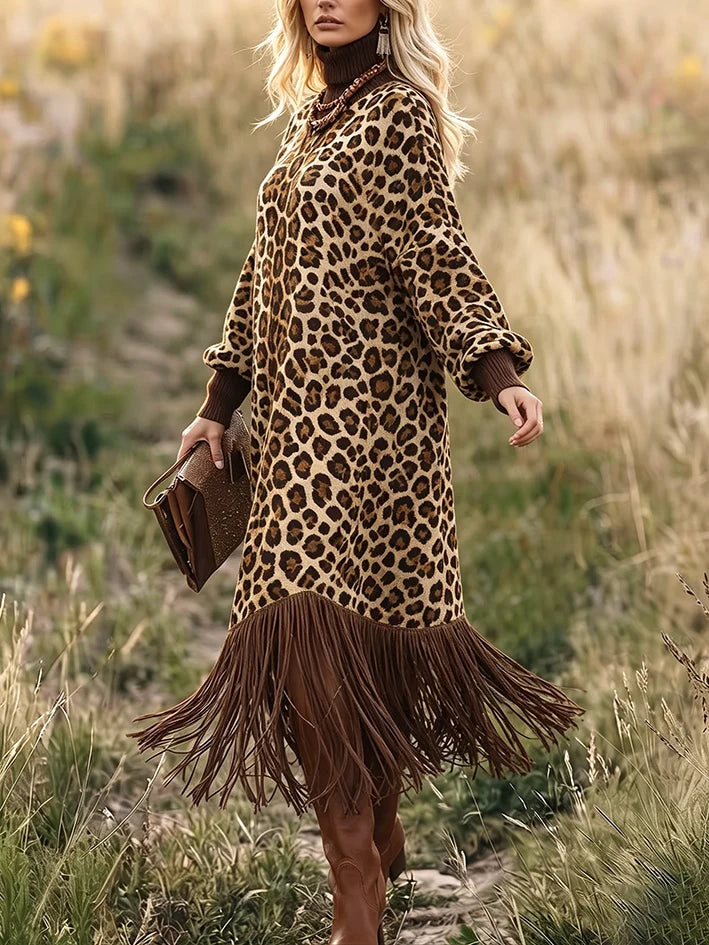 Leia - Vestido Suéter de Leopardo con Cuello Alto y Flecos Bohemios